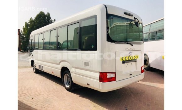 Acheter Import Voiture Toyota Coaster Blanc à Import - Dubai, Artibonite Acheter Import Voiture Toyota Coaster Blanc à Import - Dubai, Artibonite