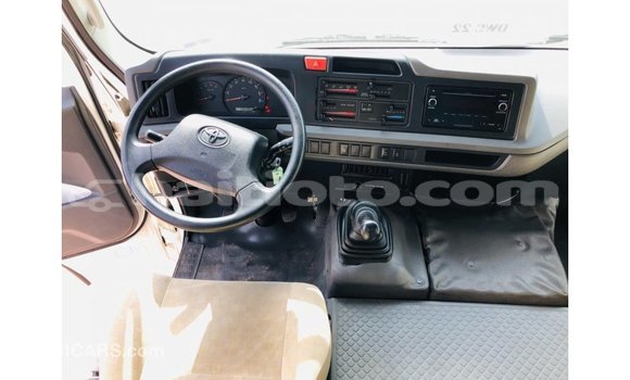 Acheter Import Voiture Toyota Coaster Blanc à Import - Dubai, Artibonite Acheter Import Voiture Toyota Coaster Blanc à Import - Dubai, Artibonite