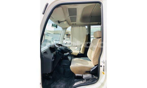 Acheter Import Voiture Toyota Coaster Blanc à Import - Dubai, Artibonite Acheter Import Voiture Toyota Coaster Blanc à Import - Dubai, Artibonite