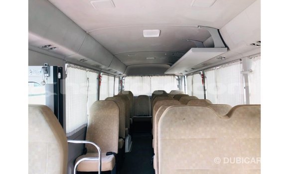 Acheter Import Voiture Toyota Coaster Blanc à Import - Dubai, Artibonite Acheter Import Voiture Toyota Coaster Blanc à Import - Dubai, Artibonite