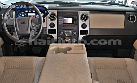 Acheter Import Voiture Ford Club Wagon Marron à Import - Dubai, Artibonite Acheter Import Voiture Ford Club Wagon Marron à Import - Dubai, Artibonite