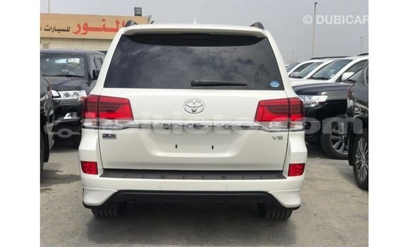 Acheter Import Voiture Toyota Land Cruiser Blanc à Import - Dubai, Artibonite Acheter Import Voiture Toyota Land Cruiser Blanc à Import - Dubai, Artibonite