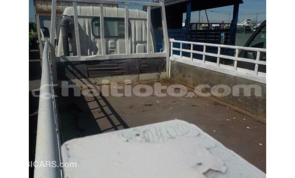 Acheter Import Voiture Toyota Dyna Blanc à Import - Dubai, Artibonite Acheter Import Voiture Toyota Dyna Blanc à Import - Dubai, Artibonite