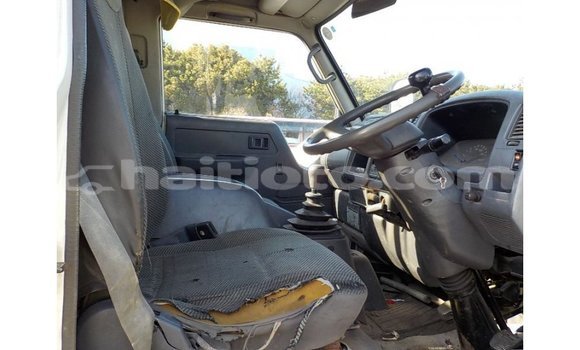 Acheter Import Voiture Toyota Dyna Blanc à Import - Dubai, Artibonite Acheter Import Voiture Toyota Dyna Blanc à Import - Dubai, Artibonite