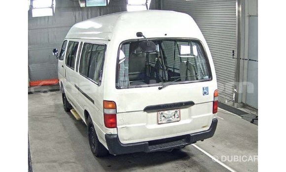 Acheter Import Voiture Toyota Hiace Blanc à Import - Dubai, Artibonite Acheter Import Voiture Toyota Hiace Blanc à Import - Dubai, Artibonite