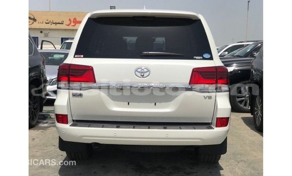 Acheter Import Voiture Toyota Land Cruiser Blanc à Import - Dubai, Artibonite Acheter Import Voiture Toyota Land Cruiser Blanc à Import - Dubai, Artibonite