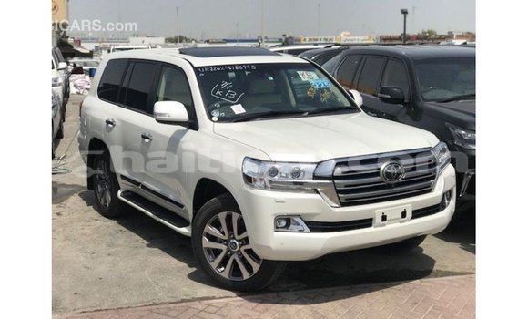 Acheter Import Voiture Toyota Land Cruiser Blanc à Import - Dubai, Artibonite Acheter Import Voiture Toyota Land Cruiser Blanc à Import - Dubai, Artibonite