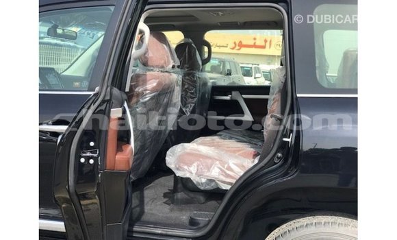 Acheter Import Voiture Toyota Land Cruiser Noir à Import - Dubai, Artibonite Acheter Import Voiture Toyota Land Cruiser Noir à Import - Dubai, Artibonite