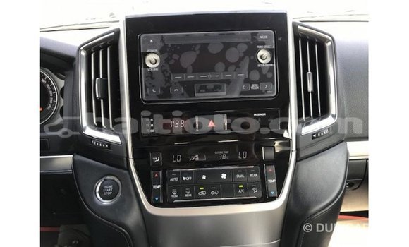 Acheter Import Voiture Toyota Land Cruiser Noir à Import - Dubai, Artibonite Acheter Import Voiture Toyota Land Cruiser Noir à Import - Dubai, Artibonite