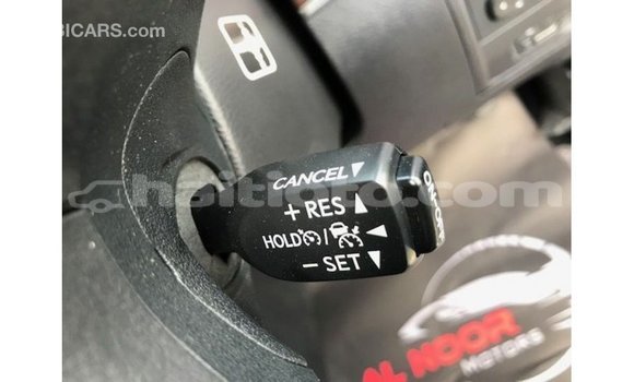 Acheter Import Voiture Toyota Land Cruiser Blanc à Import - Dubai, Artibonite Acheter Import Voiture Toyota Land Cruiser Blanc à Import - Dubai, Artibonite