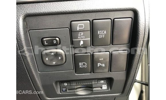 Acheter Import Voiture Toyota Land Cruiser Blanc à Import - Dubai, Artibonite Acheter Import Voiture Toyota Land Cruiser Blanc à Import - Dubai, Artibonite