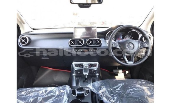 Acheter Import Voiture Mercedes-Benz 250 Noir à Import - Dubai, Artibonite Acheter Import Voiture Mercedes-Benz 250 Noir à Import - Dubai, Artibonite