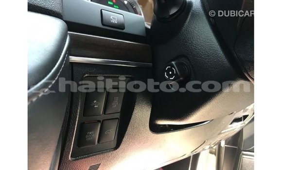 Acheter Import Voiture Toyota Land Cruiser Blanc à Import - Dubai, Artibonite Acheter Import Voiture Toyota Land Cruiser Blanc à Import - Dubai, Artibonite