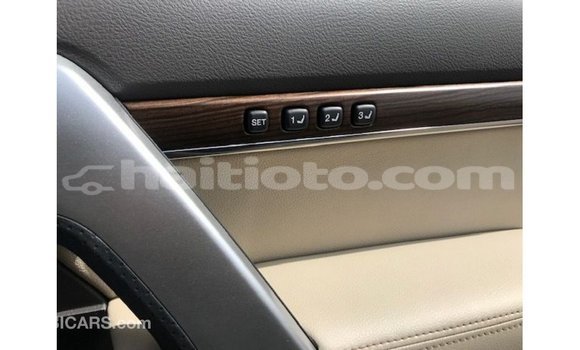 Acheter Import Voiture Toyota Land Cruiser Noir à Import - Dubai, Artibonite Acheter Import Voiture Toyota Land Cruiser Noir à Import - Dubai, Artibonite