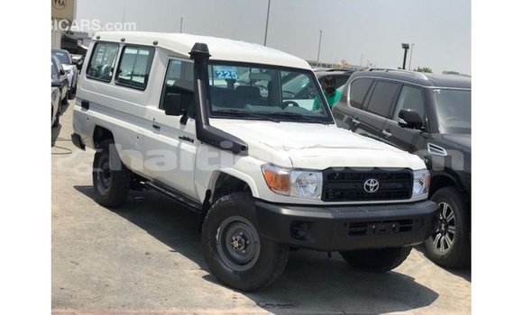 Acheter Import Voiture Toyota Land Cruiser Blanc à Import - Dubai, Artibonite Acheter Import Voiture Toyota Land Cruiser Blanc à Import - Dubai, Artibonite
