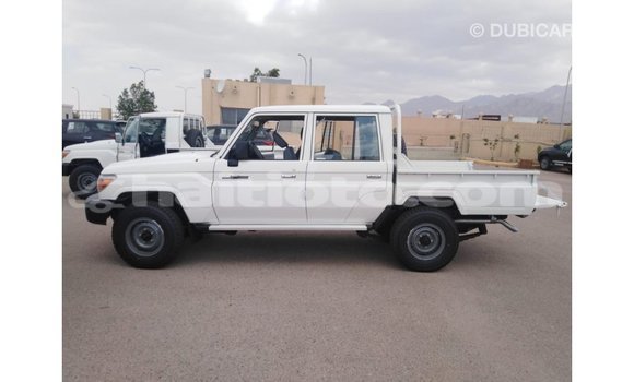 Buy Import Toyota Land Cruiser White Car in Import - Dubai in Artibonite Buy Import Toyota Land Cruiser White Car in Import - Dubai in Artibonite