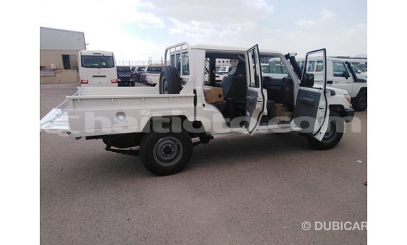 Buy Import Toyota Land Cruiser White Car in Import - Dubai in Artibonite Buy Import Toyota Land Cruiser White Car in Import - Dubai in Artibonite