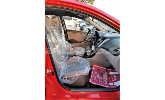 Acheter Import Voiture Hyundai Accent Rouge à Import - Dubai, Artibonite Acheter Import Voiture Hyundai Accent Rouge à Import - Dubai, Artibonite