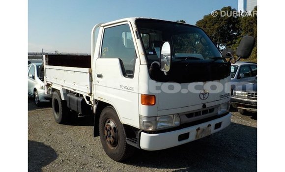 Acheter Import Voiture Toyota Dyna Blanc à Import - Dubai, Artibonite Acheter Import Voiture Toyota Dyna Blanc à Import - Dubai, Artibonite