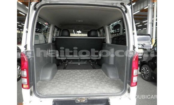 Acheter Import Voiture Toyota Hiace Blanc à Import - Dubai, Artibonite Acheter Import Voiture Toyota Hiace Blanc à Import - Dubai, Artibonite