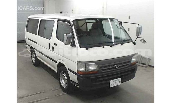Acheter Import Voiture Toyota Hiace Blanc à Import - Dubai, Artibonite Acheter Import Voiture Toyota Hiace Blanc à Import - Dubai, Artibonite