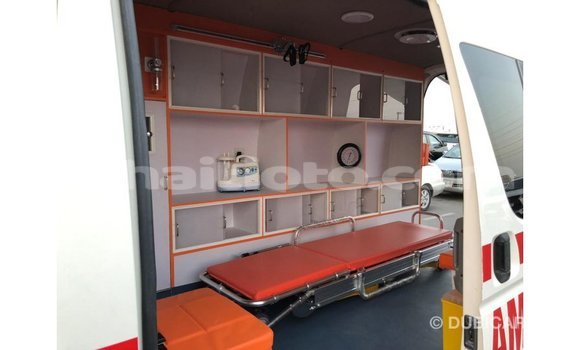 Buy Import Toyota Hiace White Car in Import - Dubai in Artibonite Buy Import Toyota Hiace White Car in Import - Dubai in Artibonite