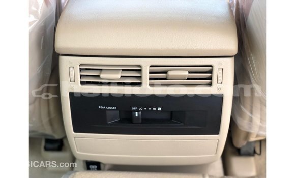 Acheter Import Voiture Toyota Land Cruiser Blanc à Import - Dubai, Artibonite Acheter Import Voiture Toyota Land Cruiser Blanc à Import - Dubai, Artibonite