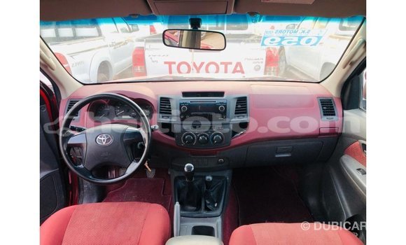 Acheter Import Voiture Toyota Hilux Rouge à Import - Dubai, Artibonite Acheter Import Voiture Toyota Hilux Rouge à Import - Dubai, Artibonite