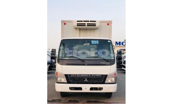 Acheter Import Voiture Mitsubishi Carisma Blanc à Import - Dubai, Artibonite Acheter Import Voiture Mitsubishi Carisma Blanc à Import - Dubai, Artibonite