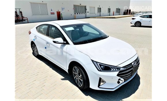Acheter Import Voiture Hyundai Elantra Blanc à Import - Dubai, Artibonite Acheter Import Voiture Hyundai Elantra Blanc à Import - Dubai, Artibonite