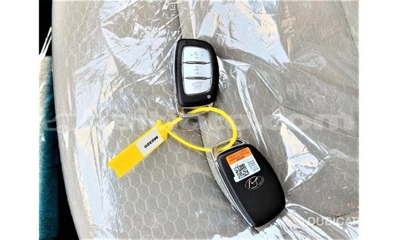 Acheter Import Voiture Hyundai Elantra Blanc à Import - Dubai, Artibonite Acheter Import Voiture Hyundai Elantra Blanc à Import - Dubai, Artibonite