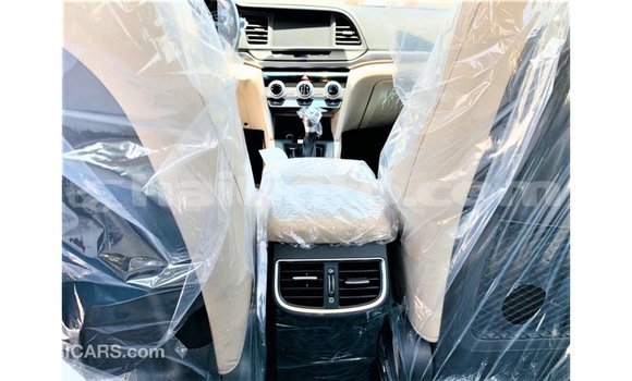 Acheter Import Voiture Hyundai Elantra Blanc à Import - Dubai, Artibonite Acheter Import Voiture Hyundai Elantra Blanc à Import - Dubai, Artibonite
