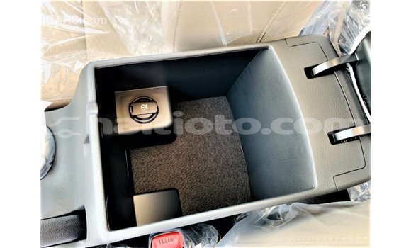 Acheter Import Voiture Hyundai Elantra Blanc à Import - Dubai, Artibonite Acheter Import Voiture Hyundai Elantra Blanc à Import - Dubai, Artibonite