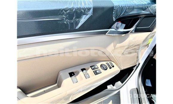 Acheter Import Voiture Hyundai Elantra Blanc à Import - Dubai, Artibonite Acheter Import Voiture Hyundai Elantra Blanc à Import - Dubai, Artibonite