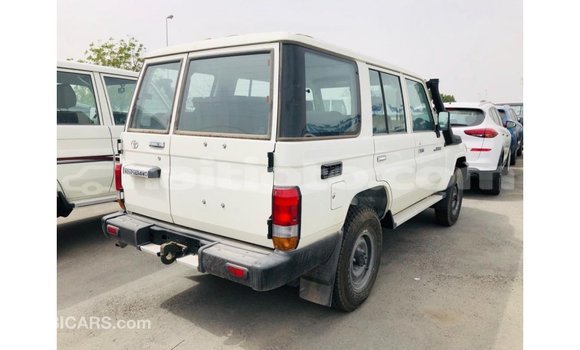 Buy Import Toyota Land Cruiser White Car in Import - Dubai in Artibonite Buy Import Toyota Land Cruiser White Car in Import - Dubai in Artibonite