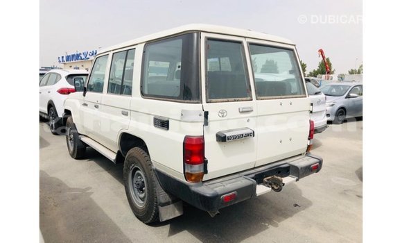 Buy Import Toyota Land Cruiser White Car in Import - Dubai in Artibonite Buy Import Toyota Land Cruiser White Car in Import - Dubai in Artibonite