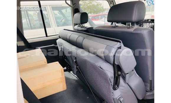 Buy Import Toyota Land Cruiser White Car in Import - Dubai in Artibonite Buy Import Toyota Land Cruiser White Car in Import - Dubai in Artibonite