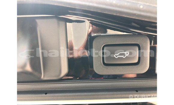 Acheter Import Voiture Toyota Land Cruiser Noir à Import - Dubai, Artibonite Acheter Import Voiture Toyota Land Cruiser Noir à Import - Dubai, Artibonite