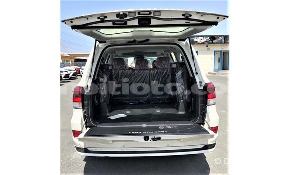 Buy Import Toyota Land Cruiser White Car in Import - Dubai in Artibonite Buy Import Toyota Land Cruiser White Car in Import - Dubai in Artibonite
