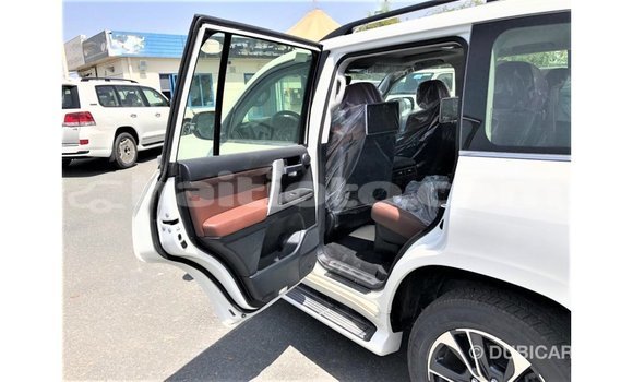 Buy Import Toyota Land Cruiser White Car in Import - Dubai in Artibonite Buy Import Toyota Land Cruiser White Car in Import - Dubai in Artibonite