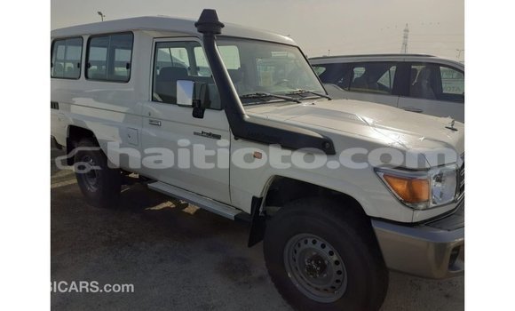 Acheter Import Voiture Toyota Land Cruiser Blanc à Import - Dubai, Artibonite Acheter Import Voiture Toyota Land Cruiser Blanc à Import - Dubai, Artibonite