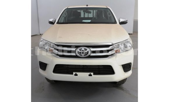 Acheter Import Voiture Toyota Hilux Blanc à Import - Dubai, Artibonite