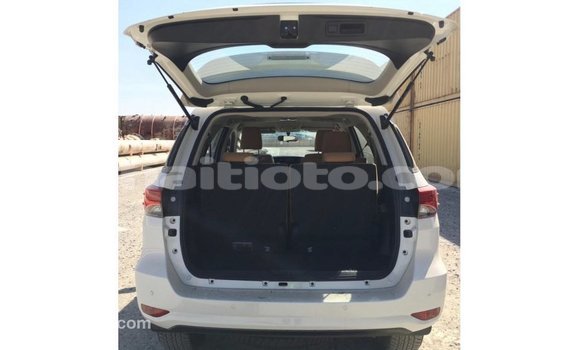 Acheter Import Voiture Toyota Fortuner Blanc à Import - Dubai, Artibonite Acheter Import Voiture Toyota Fortuner Blanc à Import - Dubai, Artibonite