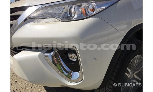 Acheter Import Voiture Toyota Fortuner Blanc à Import - Dubai, Artibonite Acheter Import Voiture Toyota Fortuner Blanc à Import - Dubai, Artibonite