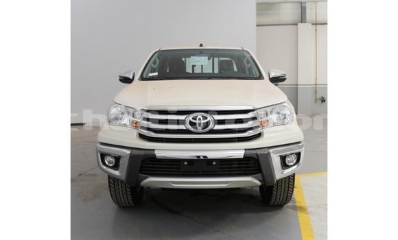 Acheter Import Voiture Toyota Hilux Blanc à Import - Dubai, Artibonite Acheter Import Voiture Toyota Hilux Blanc à Import - Dubai, Artibonite