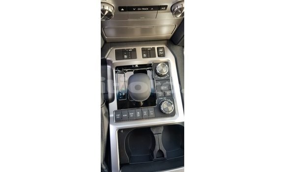 Acheter Import Voiture Toyota Land Cruiser Noir à Import - Dubai, Artibonite Acheter Import Voiture Toyota Land Cruiser Noir à Import - Dubai, Artibonite