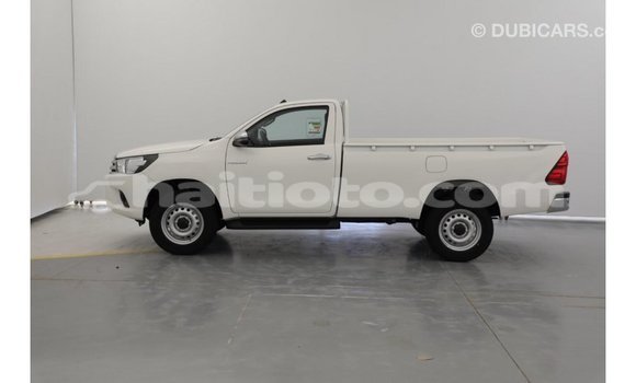 Buy Import Toyota Hilux White Car in Import - Dubai in Artibonite Buy Import Toyota Hilux White Car in Import - Dubai in Artibonite