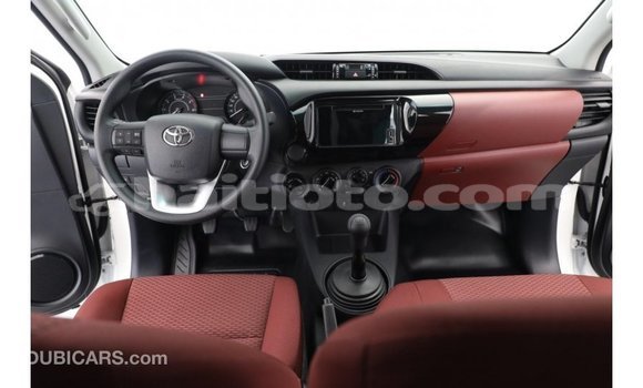 Buy Import Toyota Hilux White Car in Import - Dubai in Artibonite Buy Import Toyota Hilux White Car in Import - Dubai in Artibonite