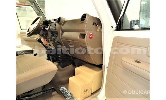 Buy Import Toyota Land Cruiser White Car in Import - Dubai in Artibonite Buy Import Toyota Land Cruiser White Car in Import - Dubai in Artibonite