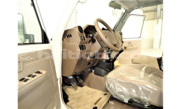 Buy Import Toyota Land Cruiser White Car in Import - Dubai in Artibonite Buy Import Toyota Land Cruiser White Car in Import - Dubai in Artibonite